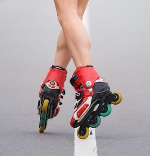 How-to-Stop-on-Inline-Skates---A-Beginners-Guide